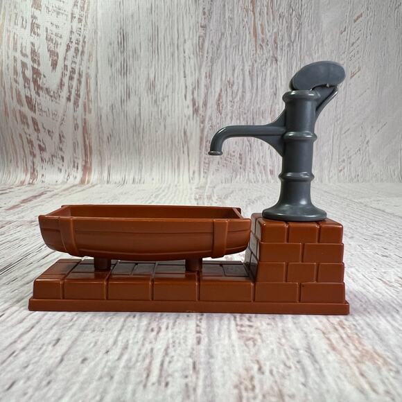 Vintage Style Mini Water Pump Brick Base Brown Trough Plastic Horse Toy FLAW - Picture 6 of 12